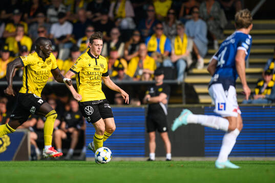 Mjällbys Abdoulie Manneh och Elliot Stroud