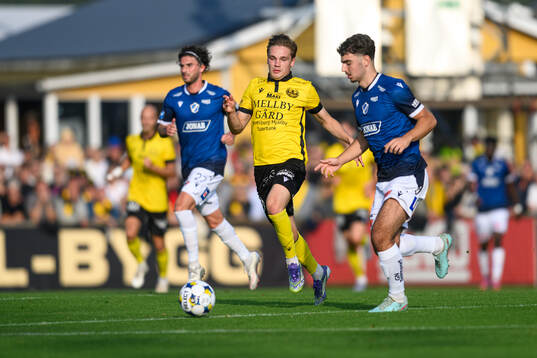 Mjällbys Jeppe Kjaer och Halmstads Bleon Kurtulus