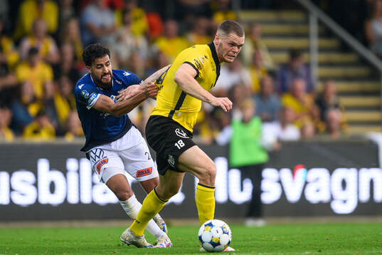 Halmstads Rami Kaib och Mjällbys Jacob Bergström