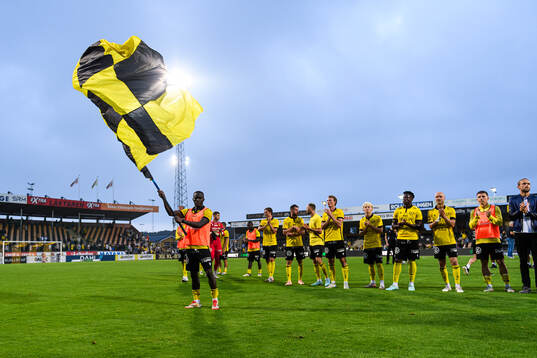 Mjällbys Abdoulie Manneh jublar