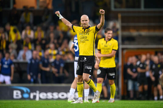 Mjällbys Viktor Gustafson jublar