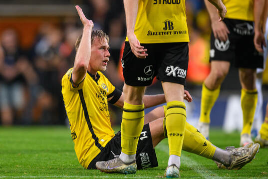Mjällbys Herman Johansson jublar