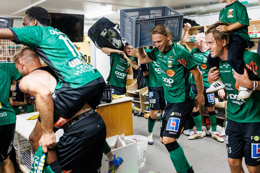 Varbergs spelare jublar