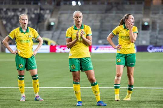 Julie Blakstad, Stina Lennartsson and Vilde Hasund of