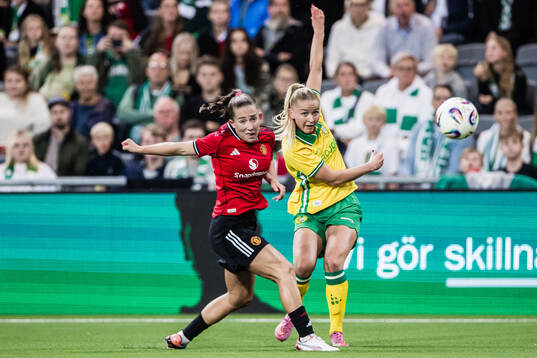 Celin Bizet Ildhusøy of Manchester United and Anna