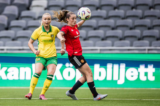 Anna Jøsendal of Hammarby and Celin Bizet Ildhusøy of
