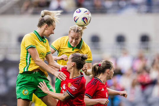 llen Wangerheim and Julie Blakstad of Hammarby compete for
