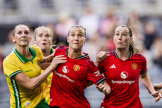 Ellen Wangerheim of Hammarby against Julia Zigiotti Olme