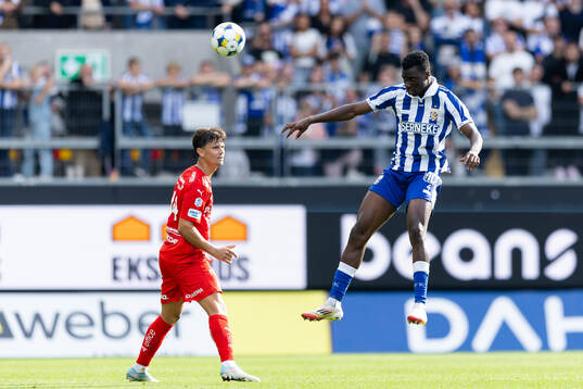 Värnamos Marcus Antonsson och IFK Göteborgs Rockson Yeboah