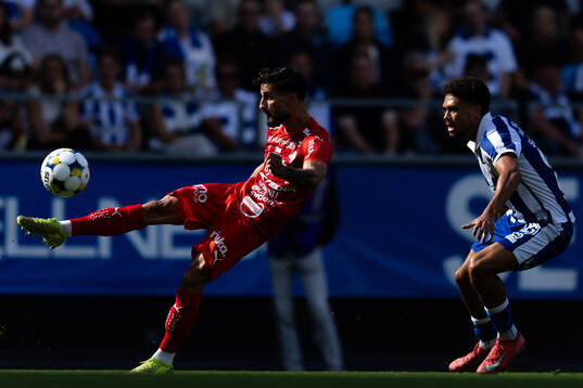 Värnamos Noah Shamoun och IFK Göteborgs Thomas Santos