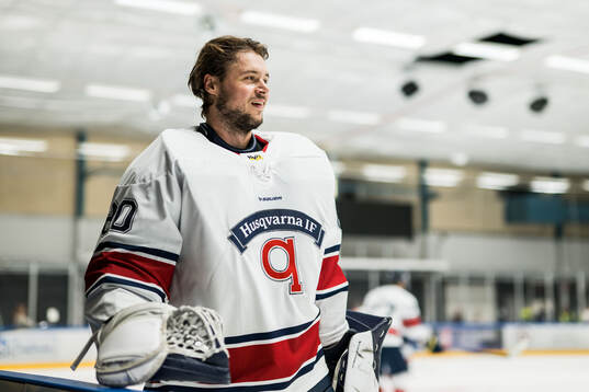 HV71s målvakt Frederik Dichow