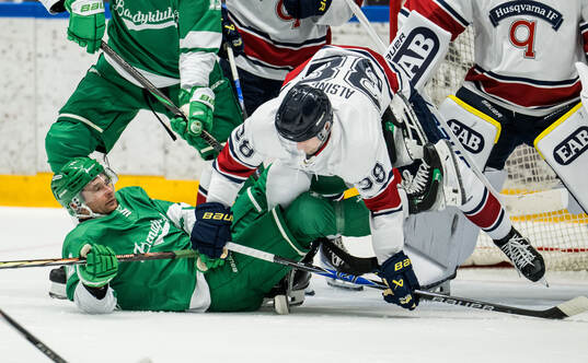 Rögles Daniel Zaar och HV71s Olle Alsing