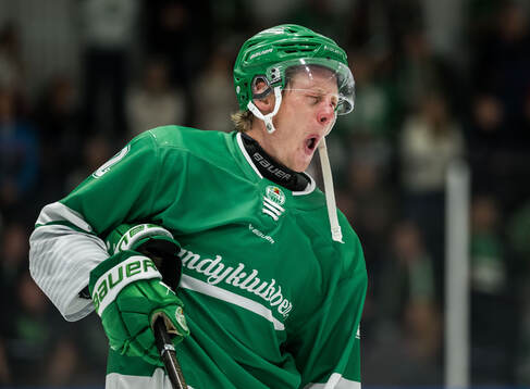 Rögles Fredrik Olofsson har ont
