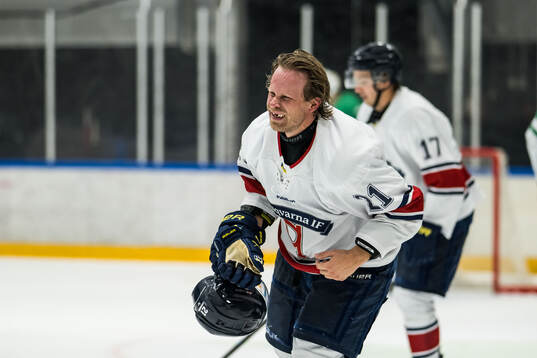HV71s Mattias Tedenby har ont