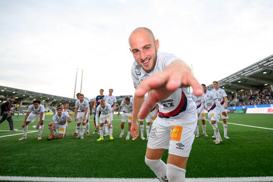 Örgrytes Amel Mujanic jublar