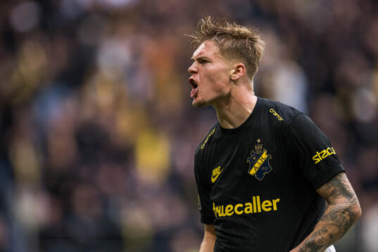 AIKs Erik Hovden Flataker jublar