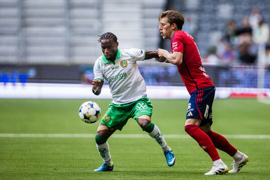 Hammarbys Okeke Obilor Denzel och Östers Noah Söderberg