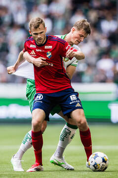 Östers Oscar Uddenäs och Hammarbys Frederik Winther