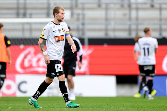 Häckens Simon Gustafson deppar