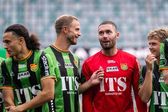 GAIS Gustav Lundgren och målvakt Mergim Krasniqi jublar