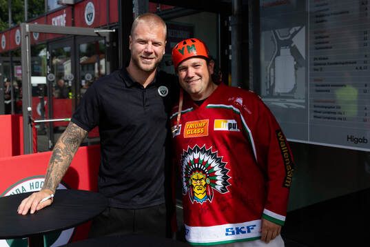 Christian Folin of Frölunda and social media profile