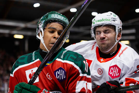 Max Westergård of Frölunda and Erik Brännström of