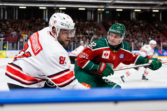 Inaku Baragano of Lausanne and Filip Cederqvist of Frölunda