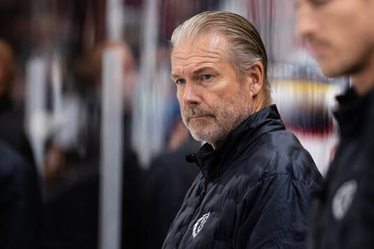 Head coach Geoff Ward of Lausanne
