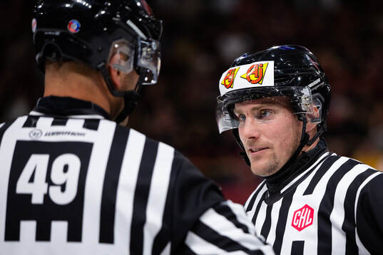 Linesmen Ludvig Lundgren and Gustav Jonsson