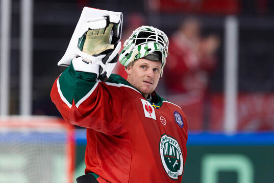 Goaltender Lars Johansson of Frölunda