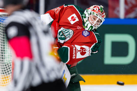 Goaltender Lars Johansson of Frölunda