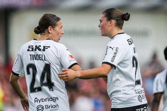 Häckens Tabby Tindell och Hanna Wijk