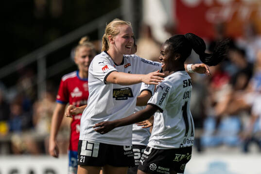 Häckens Johanna Fossdalsá Sørensen och Monica Jusu Bah