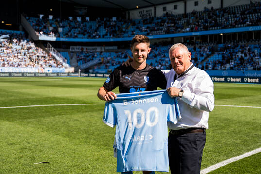 Malmö FFs Lasse Berg Johnsen uppmärksammas för 100
