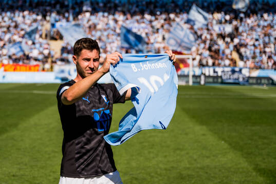 Malmö FFs Lasse Berg Johnsen uppmärksammas för 100