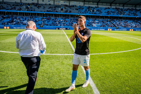 Malmö FFs Lasse Berg Johnsen uppmärksammas för 100