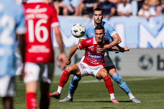 Degerfors Arman Taranis och Malmö FFs Andrej Djuric