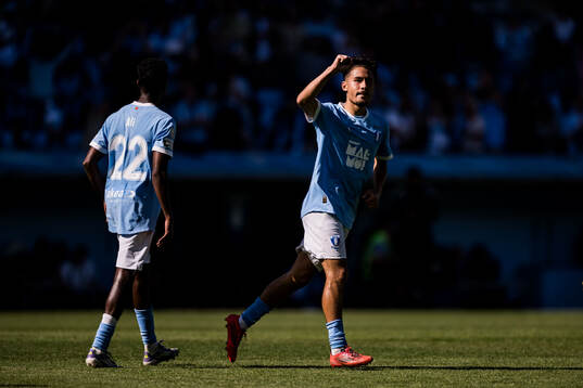 Malmö FFs Adrian Skogmar jublar