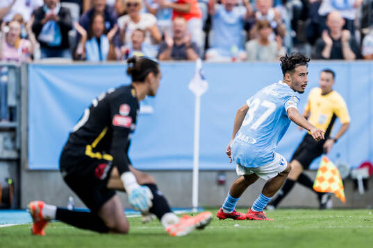 Malmö FFs Adrian Skogmar jublar