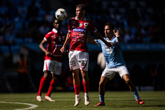 Degerfors Kazper Karlsson och Malmö FFs Adrian Skogmar