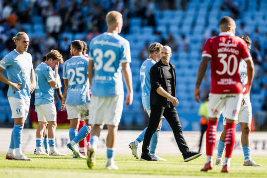 Malmö FFs huvudtränare Henrik Rydström deppar