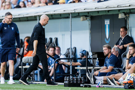 Malmö FFs huvudtränare Henrik Rydström deppar