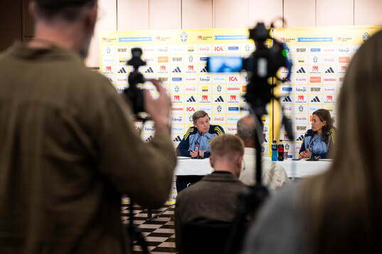 Head coach Jon Dahl Tomasson of the Swedish men's national