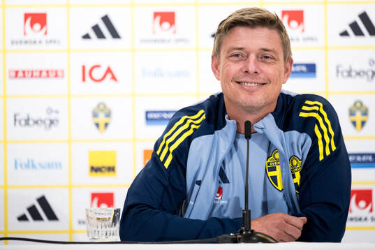 Head coach Jon Dahl Tomasson of the Swedish men's national