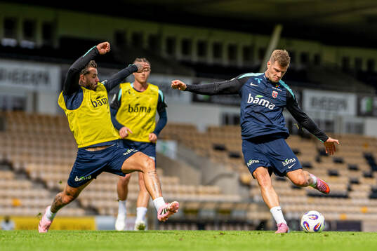Aron Bizet Dønnum and Alexander Sørloth of the Norwegian