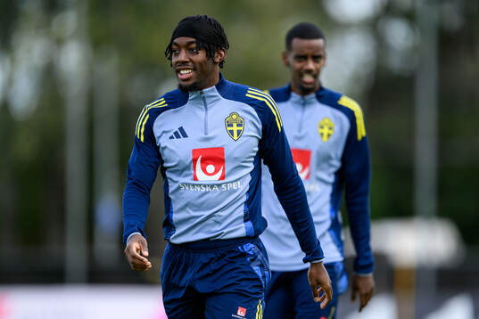 Anthony Elanga and Alexander Isak of the Swedish men's