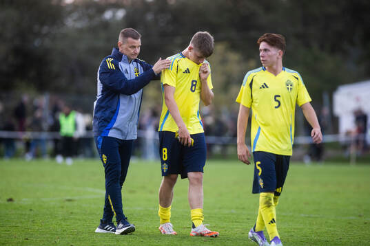 Head coach Andreas Pettersson and Björn Hedlöf of Sweden