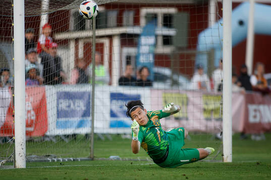 Goalkeeper John-Oliver Lacayo of Sweden