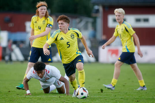 Chris Jansson of Sweden