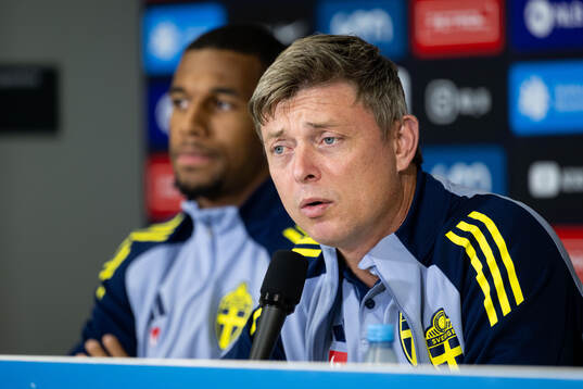 Head coach Jon Dahl Tomasson of the Swedish national